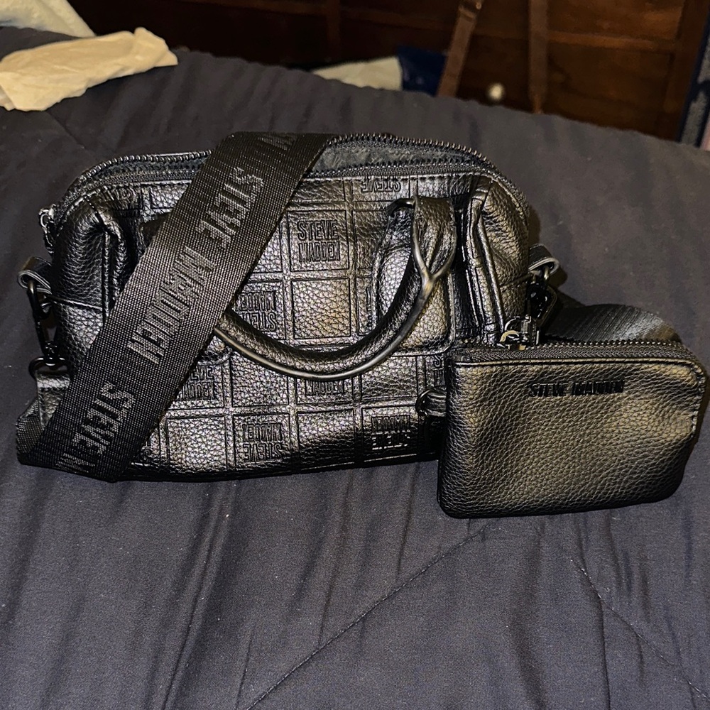 Steve Madden Textured Black Bag Set